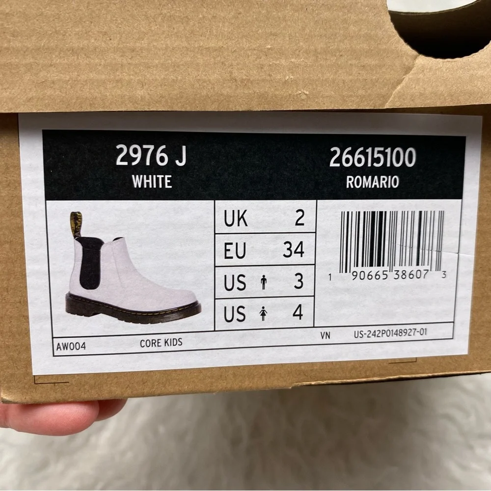 DR DOC MARTENS 2976 Quad Chelsea White Leather Romario Boots US Kids Sz 3 EU 34 - Picture 11 of 11